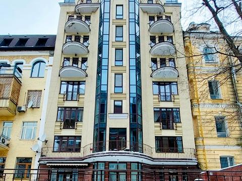 комерційна за адресою Крутий узвіз, 7