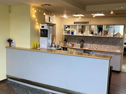 коммерческая по адресу Дмитрия Яворницкого просп. (Карла Маркса), 20