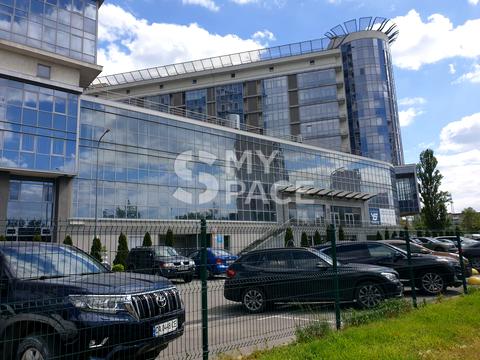 комерційна за адресою Дарницький бульв., 8-В