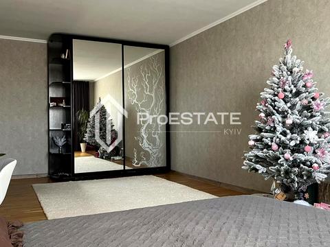 квартира за адресою Паркова вул., 12