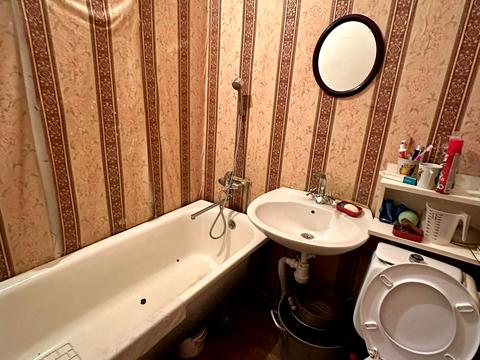 будинок за адресою Центрова