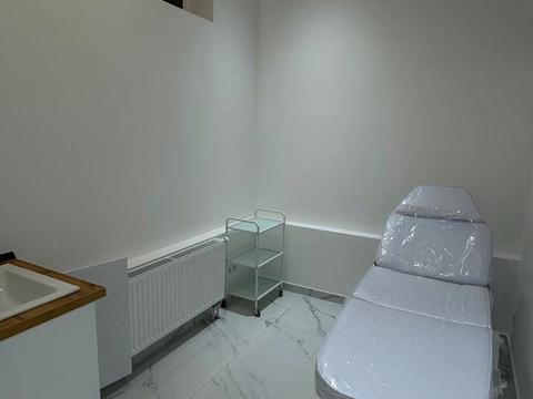 комерційна за адресою Прохоровська вул., (Будинок 3)