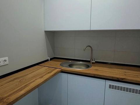 комерційна за адресою Прохоровська вул., (Будинок 3)