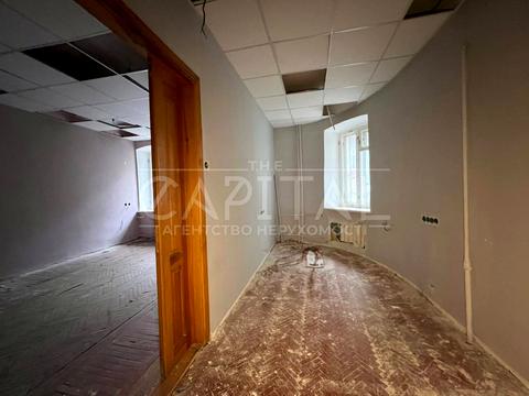 комерційна за адресою Велика Васильківська вул. (Червоноармійська), 63а