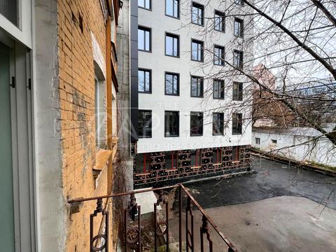 комерційна за адресою Велика Васильківська вул. (Червоноармійська), 63а