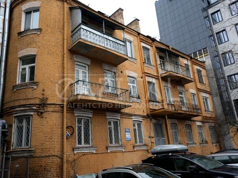 комерційна за адресою Велика Васильківська вул. (Червоноармійська), 63а