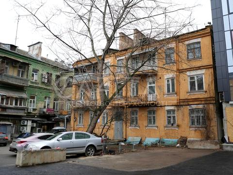 комерційна за адресою Велика Васильківська вул. (Червоноармійська), 63а