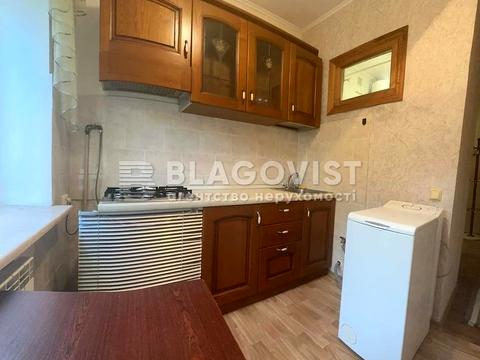 квартира по адресу Печерский спуск, 17