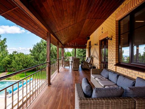 дом по адресу левадна