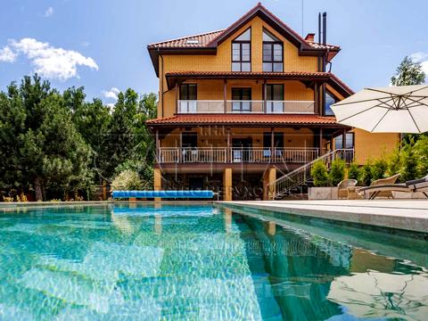 дом по адресу левадна