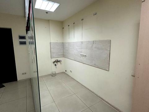 комерційна за адресою Антоновича вул. (Горького), 170/172