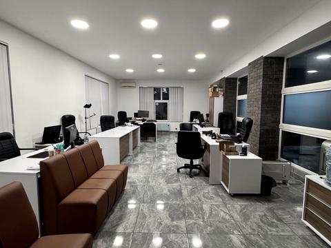 комерційна за адресою 192-га Садова вул., 39