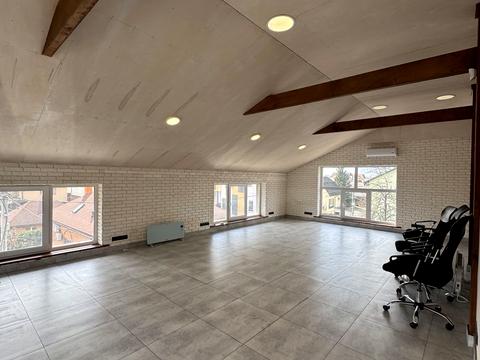 комерційна за адресою 192-га Садова вул., 39