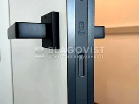 квартира за адресою Князя Романа Мстиславича вул. (Генерала Жмаченка), 28-Б