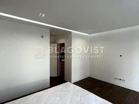 квартира за адресою Князя Романа Мстиславича вул. (Генерала Жмаченка), 28-Б