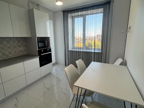 квартира за адресою В'ячеслава Чорновола вул. (), 40