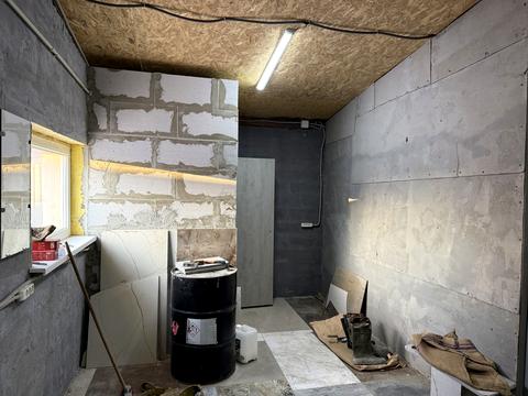 комерційна за адресою Свято-Покровська вул. (Леніна), 215в