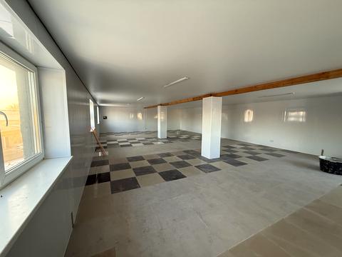 комерційна за адресою Свято-Покровська вул. (Леніна), 215г