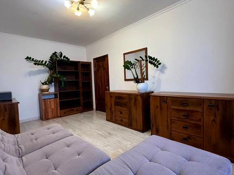 квартира за адресою Олени Теліги вул., 49