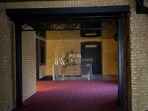 комерційна за адресою Костельна вул., 4