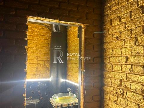 комерційна за адресою Костельна вул., 4