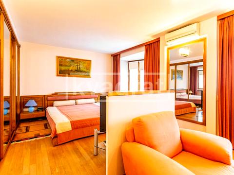 квартира за адресою Хрещатик вул., 6