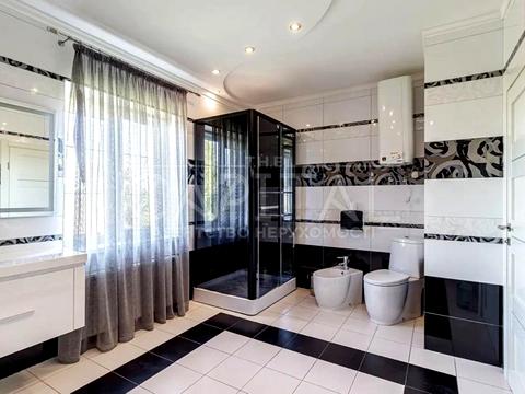 будинок за адресою Космонавтів