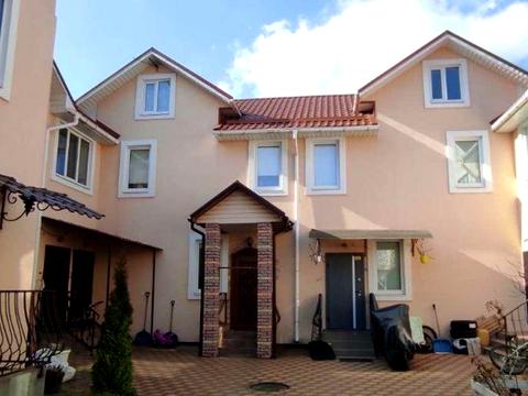 будинок за адресою київська