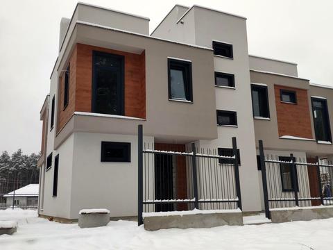 будинок за адресою Радистів вул.