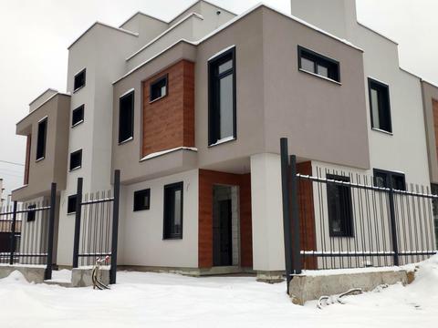 будинок за адресою Радистів вул.