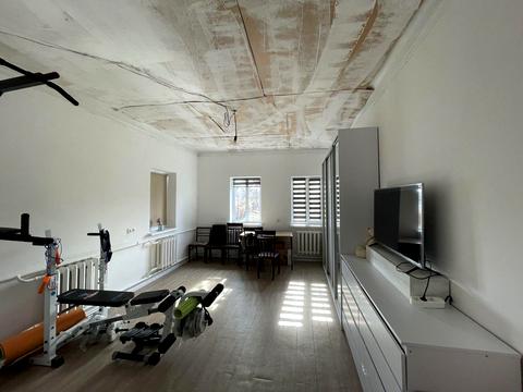 дом по адресу Вышгородская ул.