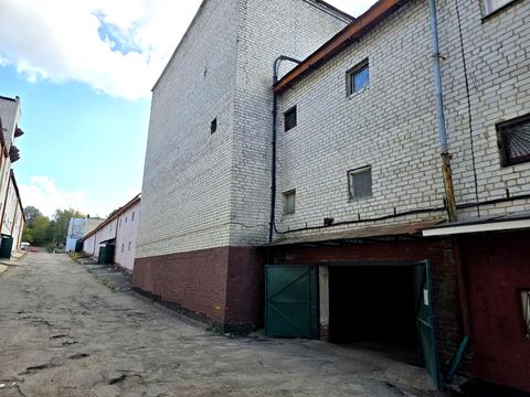 паркомісце за адресою Тракторобудівників просп., 79а