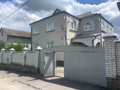 будинок за адресою віта паркова