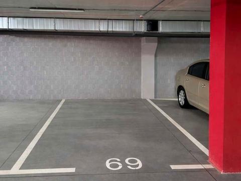 паркоместо по адресу Короленко ул. (Короленка), 22-А