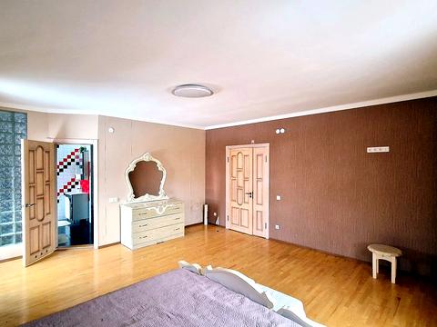 комерційна за адресою Вишнева вул., 36