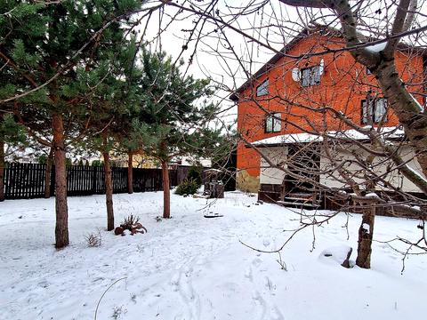 комерційна за адресою Вишнева вул., 36