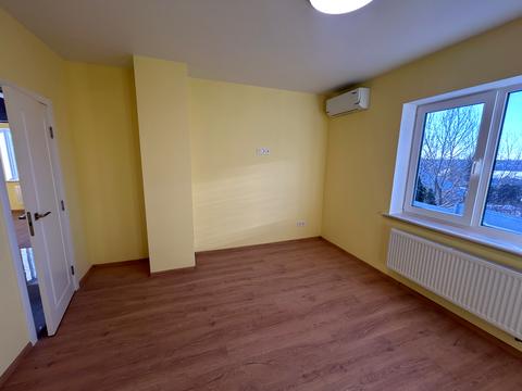 будинок за адресою с. Крюківщина, Молодіжна