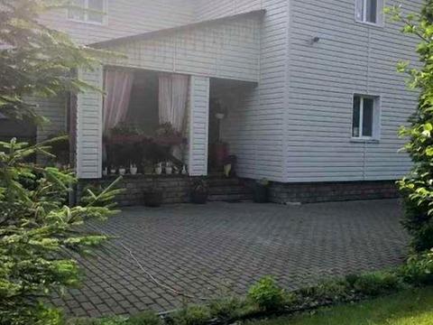 будинок за адресою Центральна вул.