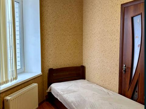 квартира за адресою Академіка Ющенка вул., 6