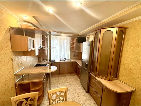 квартира за адресою Академіка Ющенка вул., 6