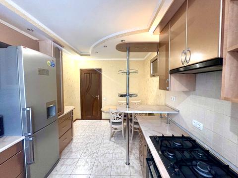 квартира за адресою Академіка Ющенка вул., 6