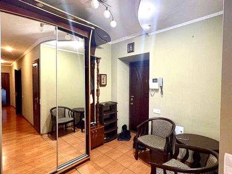 квартира за адресою Академіка Ющенка вул., 6