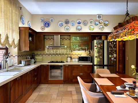 будинок за адресою смт. Козин, Анатолія Солов'яненка вул.