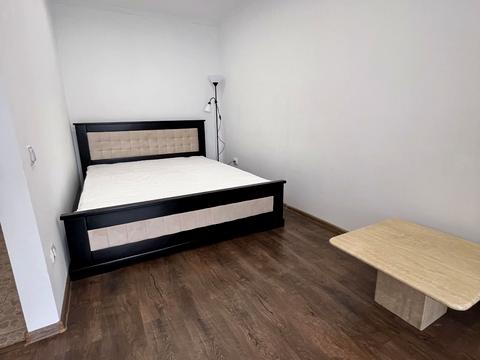 квартира за адресою Довженка вул., 22