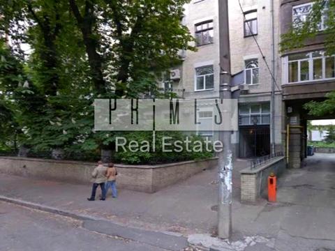 комерційна за адресою Академіка Богомольця вул., 3