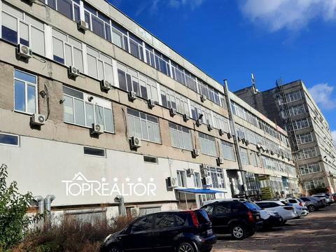 комерційна за адресою Киргизька вул., 19