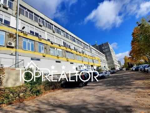 комерційна за адресою Киргизька вул., 19