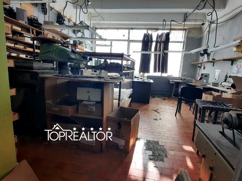 комерційна за адресою Киргизька вул., 19