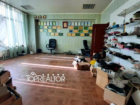 комерційна за адресою Киргизька вул., 19