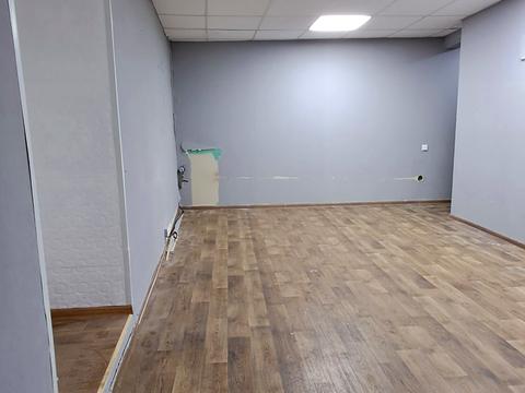 комерційна за адресою Хрещатик, 44
